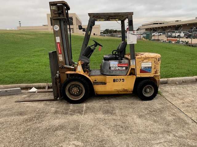 Cat DP30K Diesel Forklift - FORKLIFTS