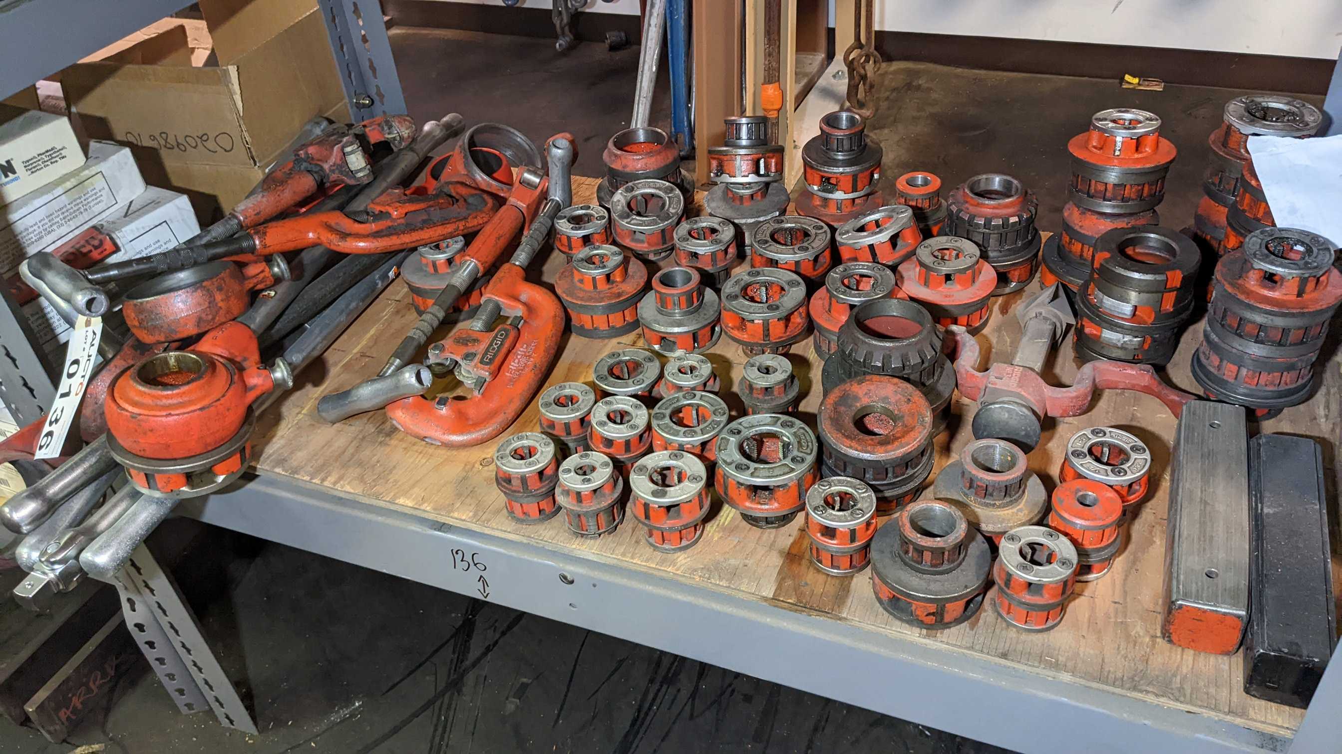 LOT OF PIPE THREADER DIES - ELECTRIC POWER TOOLS