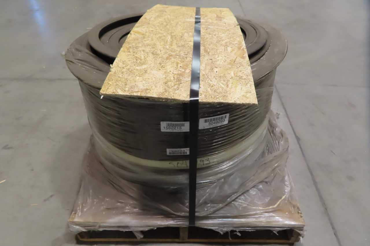 ROLLER CONVEYOR BELT 18 IN W X 44 FT 1-3/4 IN L - CONVEYORS