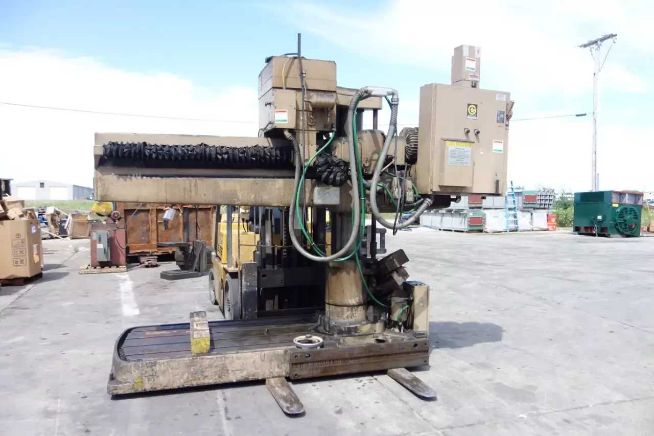BICKFORD RADIAL DRILL - RADIAL ARM DRILLING MACHINES