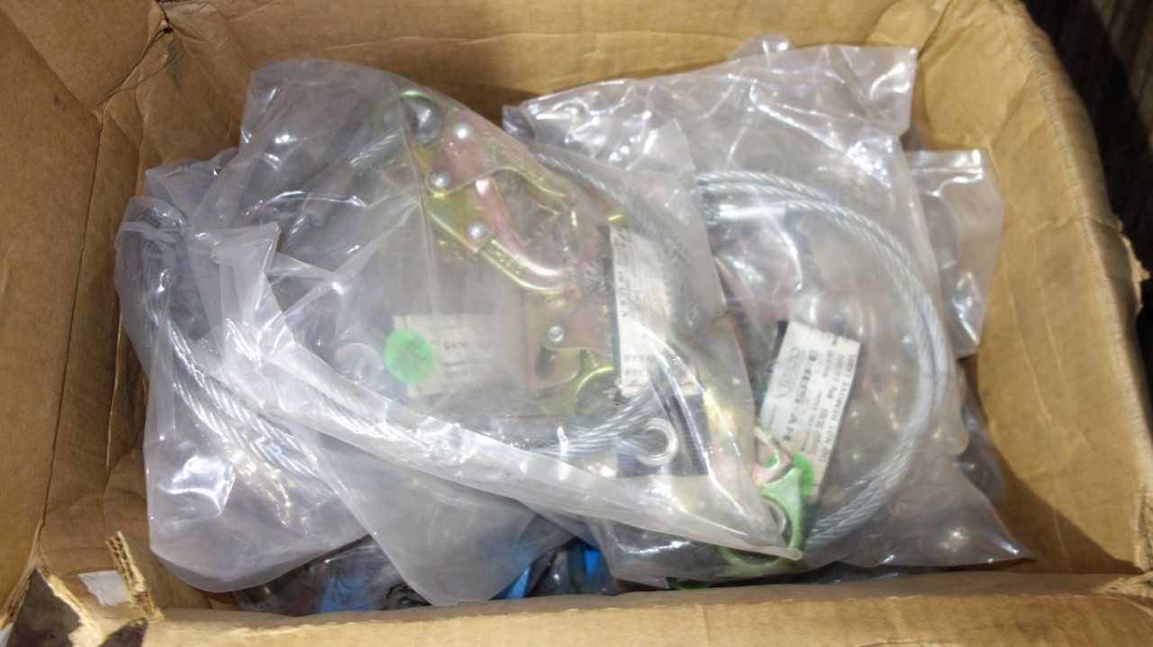 SPOOL AND 2X BOXES OF STEEL RIGGING CABLE - ELECTRICAL COMPONENTS