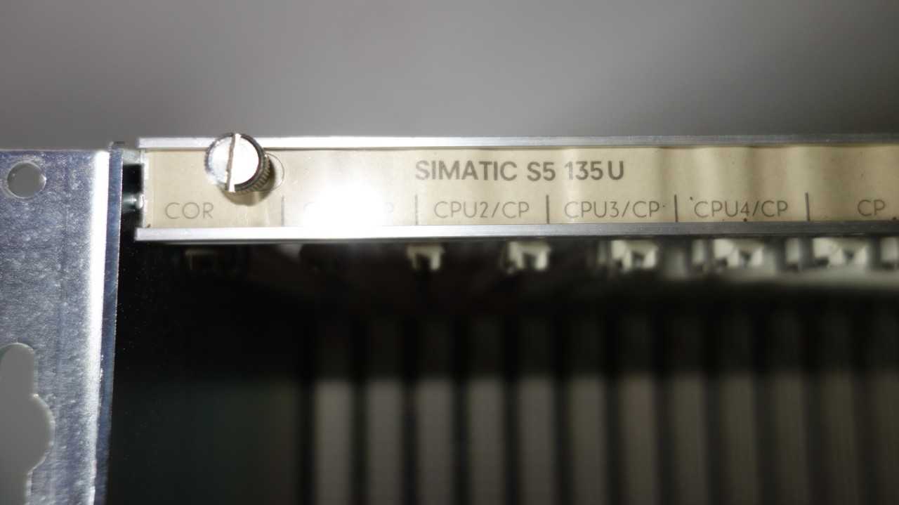 SIEMENS SIMATIC S5 135U CHASSIS RACK - AUTOMATION & CONTROLS