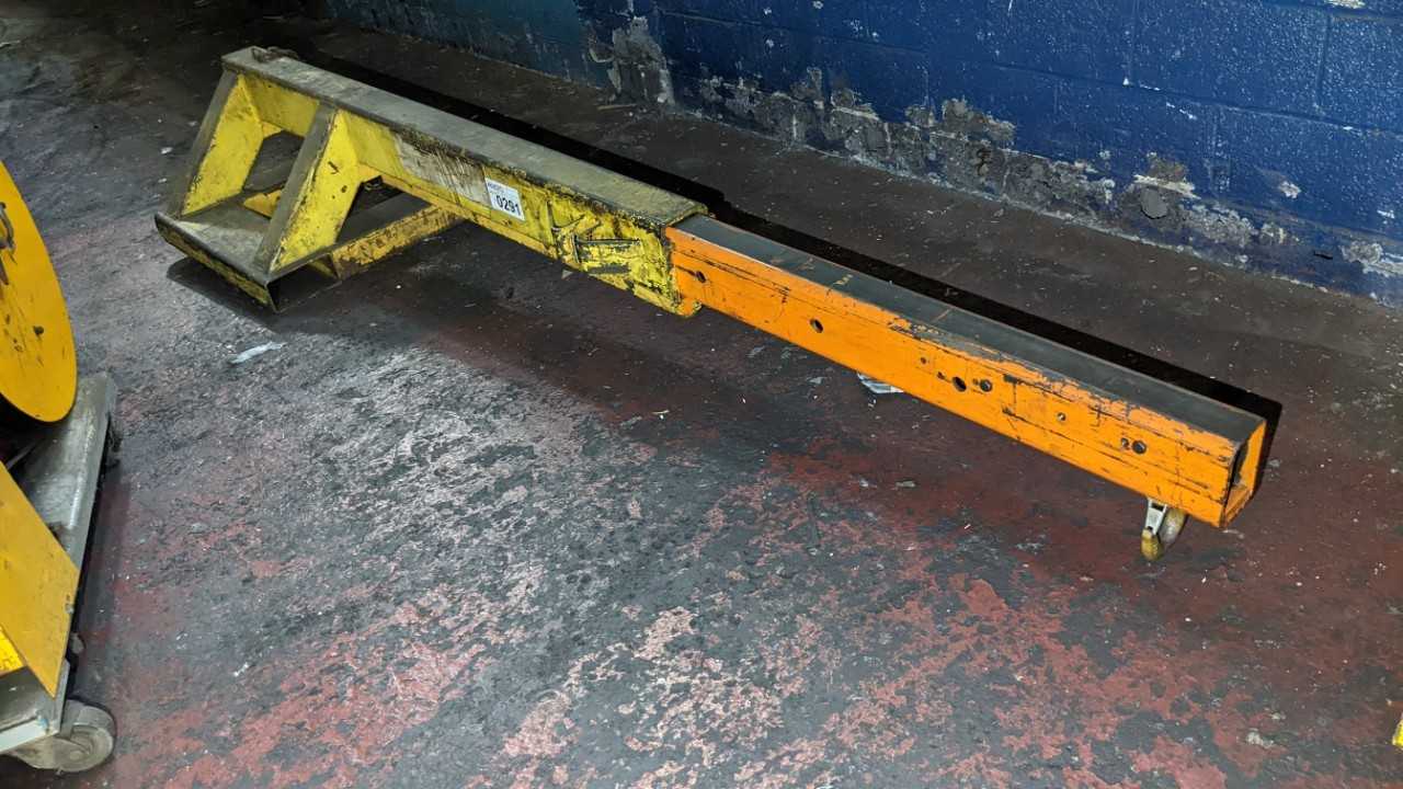 Hercules model BI-648 Forklift telescoping boom - FORKLIFTS