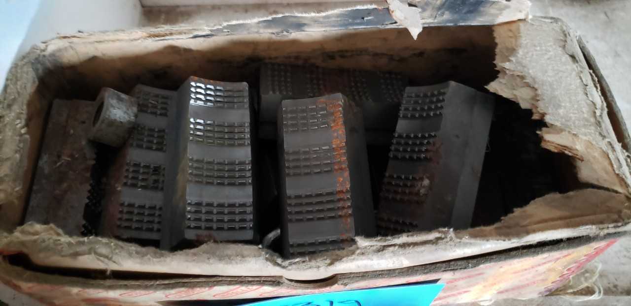 Slip Inserts - ELECTRIC POWER TOOLS Slip Inserts - ELECTRIC POWER TOOLS