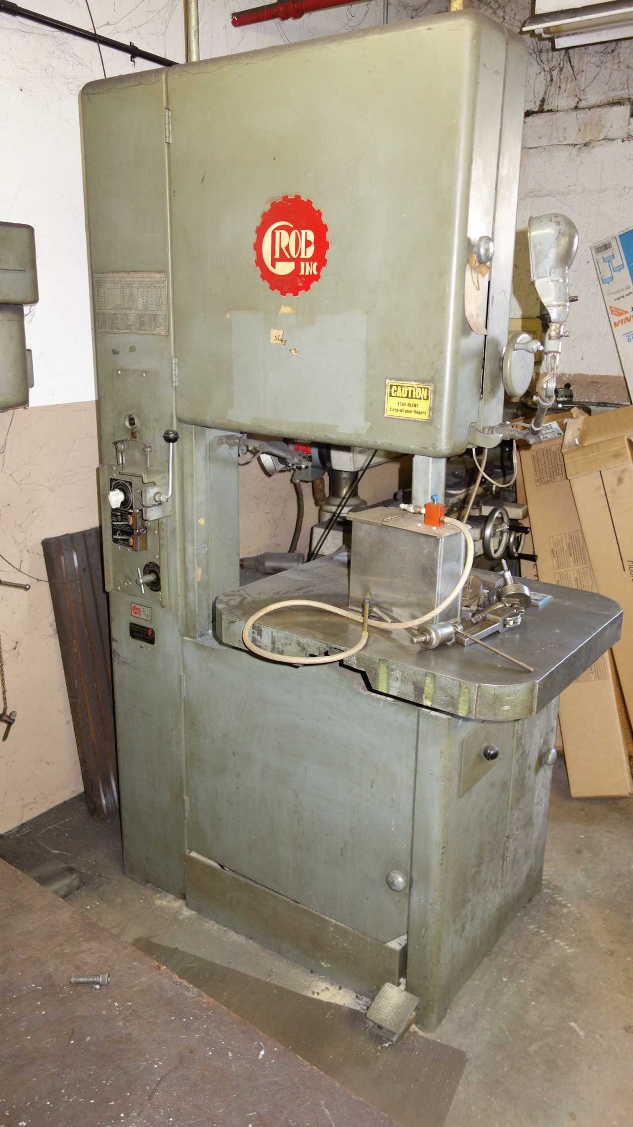 GROB INC NS24 24IN VERTICAL BANDSAW 230V-AC - VERTICAL BAND SAWS