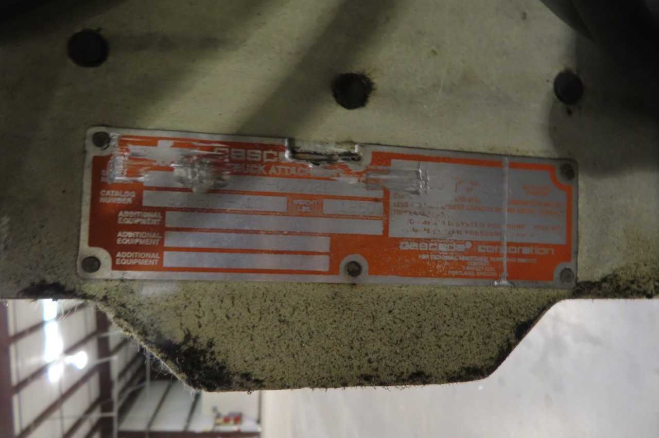 CASCADE 90F-RC-01C PAPER ROLL CLAMP FORKLIFT TRUCK ATTACHMENT 3000LBS 30IN - LIFTING ATTACHMENTS