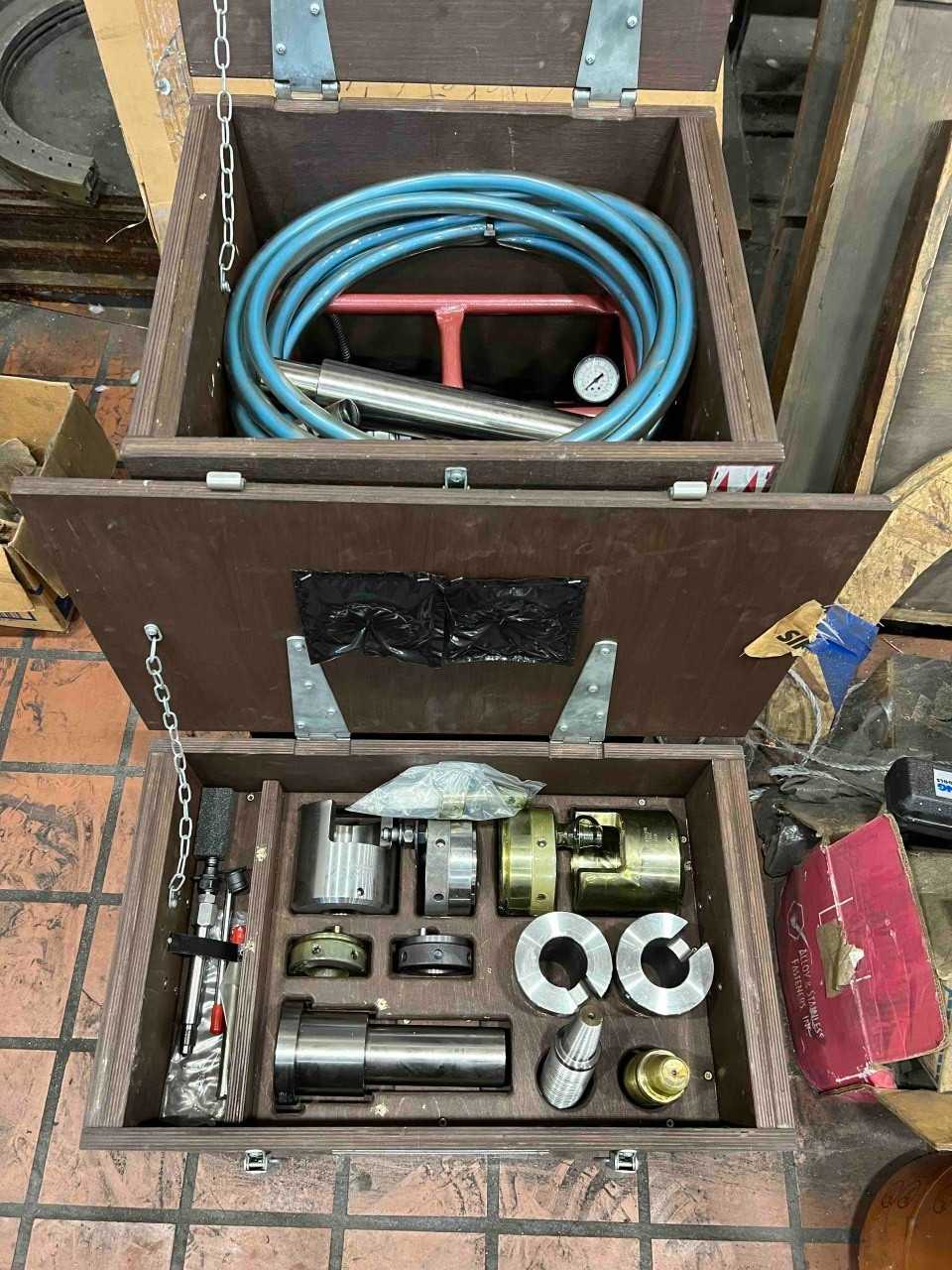 Pilgrim hydraulic dual bolt tensioning kit - ELECTRIC POWER TOOLS