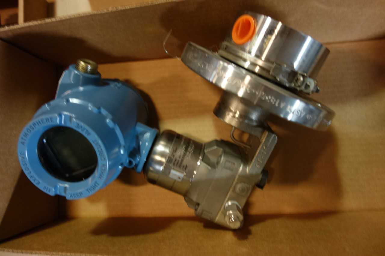 1 ROSEMOUNT 3051S1LD3AA1A1030DFFG1DBB9SJD1M5P1Q4 SMART 0-1000IN-H2O 10.5-42.4V-DC DIFFERENTIAL PRESSURE TRANSMITTER - INSTRUMENTATION