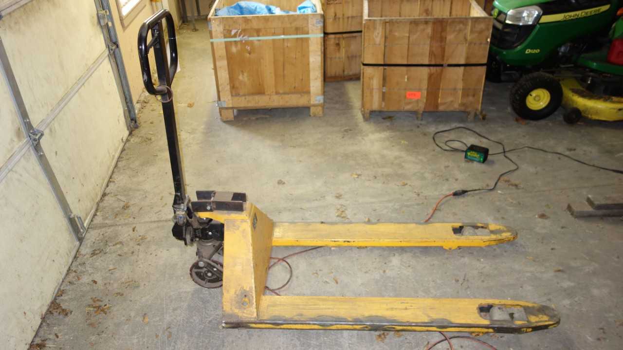 PAN ASIA 5500LB HAND PALLET JACK LIFT TRUCK (DELAYED REMOVAL APPROXIMATELY 3-4 WEEKS) - MANUAL PALLET JACKS