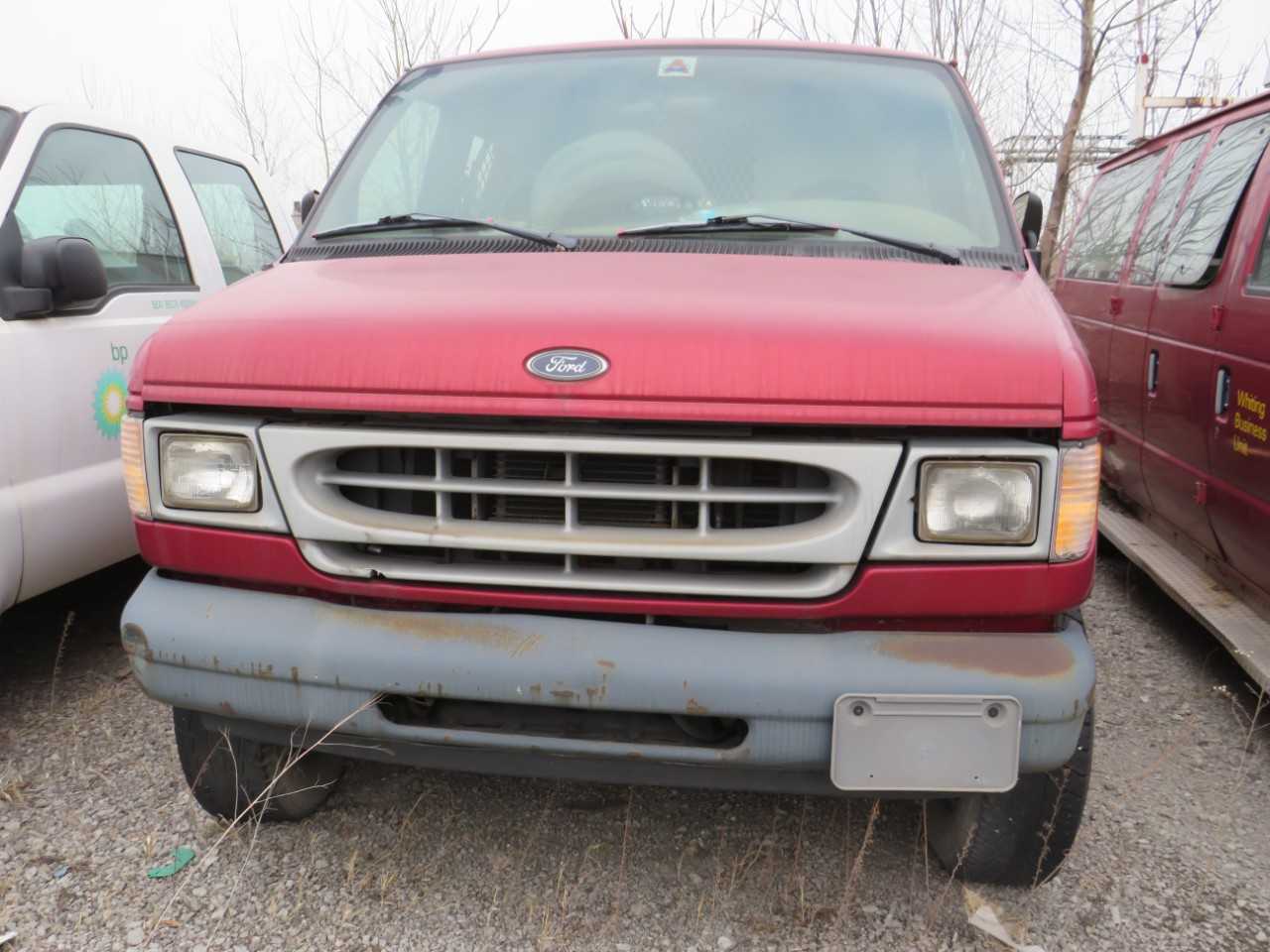 1998 FORD ECONOLINE E-250 RWD 3 DOOR V6 CYL GAS CARGO VAN 32770 MILES  VIN:  1FTNE2423WHB62651 - BUSES