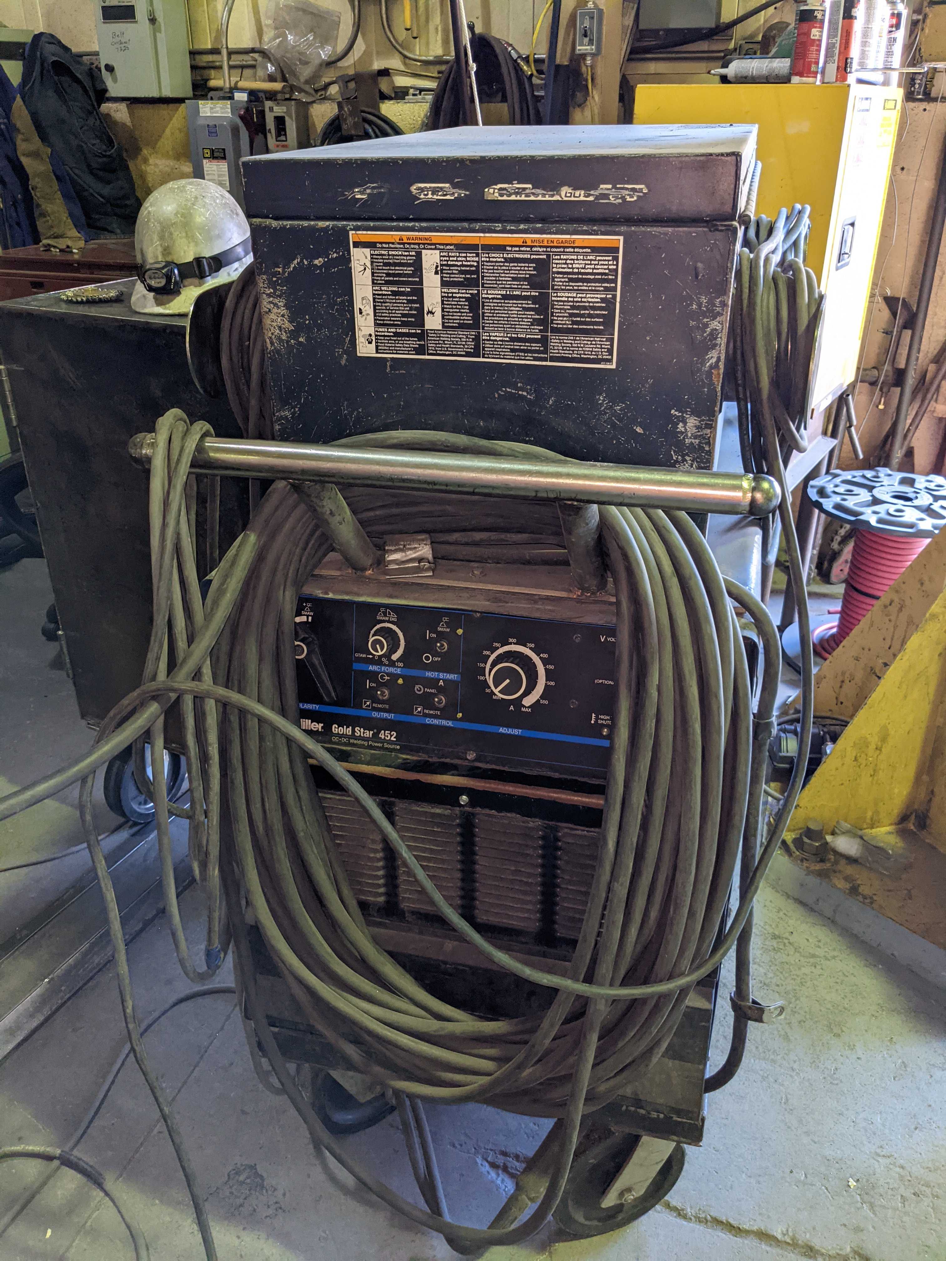 WELDER - WELDING EQUIPMENT