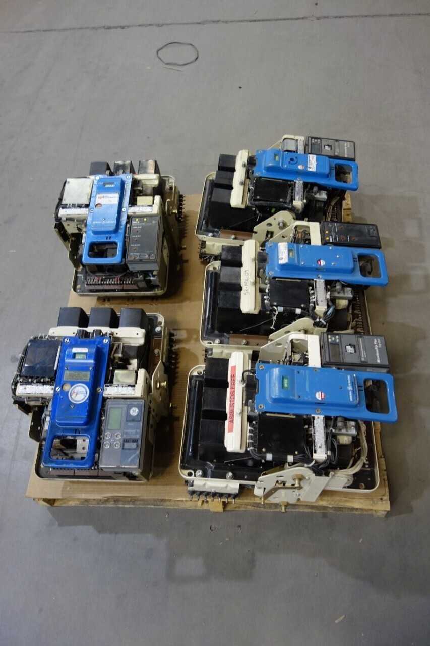 LOT OF ASSORTED CIRCUIT BREAKERS - CIRCUIT BREAKERS