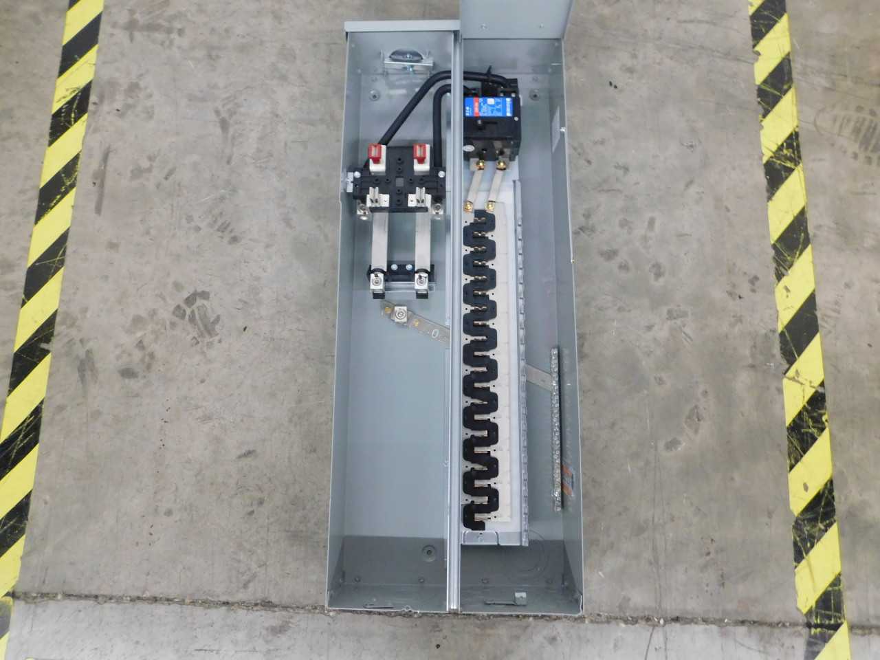 Quantity of 1x MBE2040PV200BTS Electrical Panel/Loadcenter/Switchboards - ELECTRICAL COMPONENTS