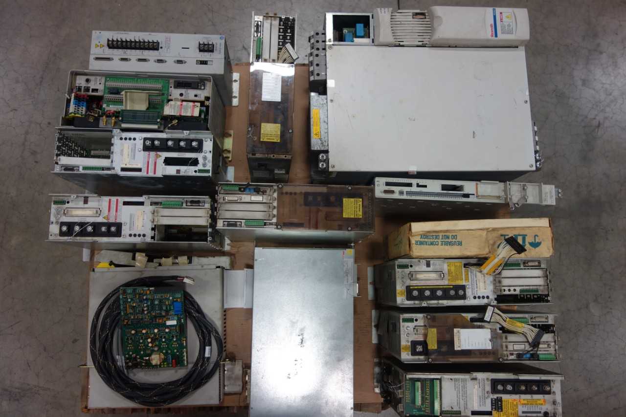 1 LOT OF SERVO DRIVES &LIFIERS- ALLEN BRADLEY, INDRAMAT, SIEMENS - SERVO