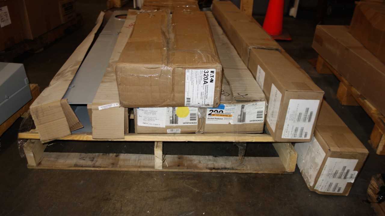 1 PALLET OF ASSORTED EATON SOCKET BREAKER PEDESTALS - CIRCUIT BREAKERS
