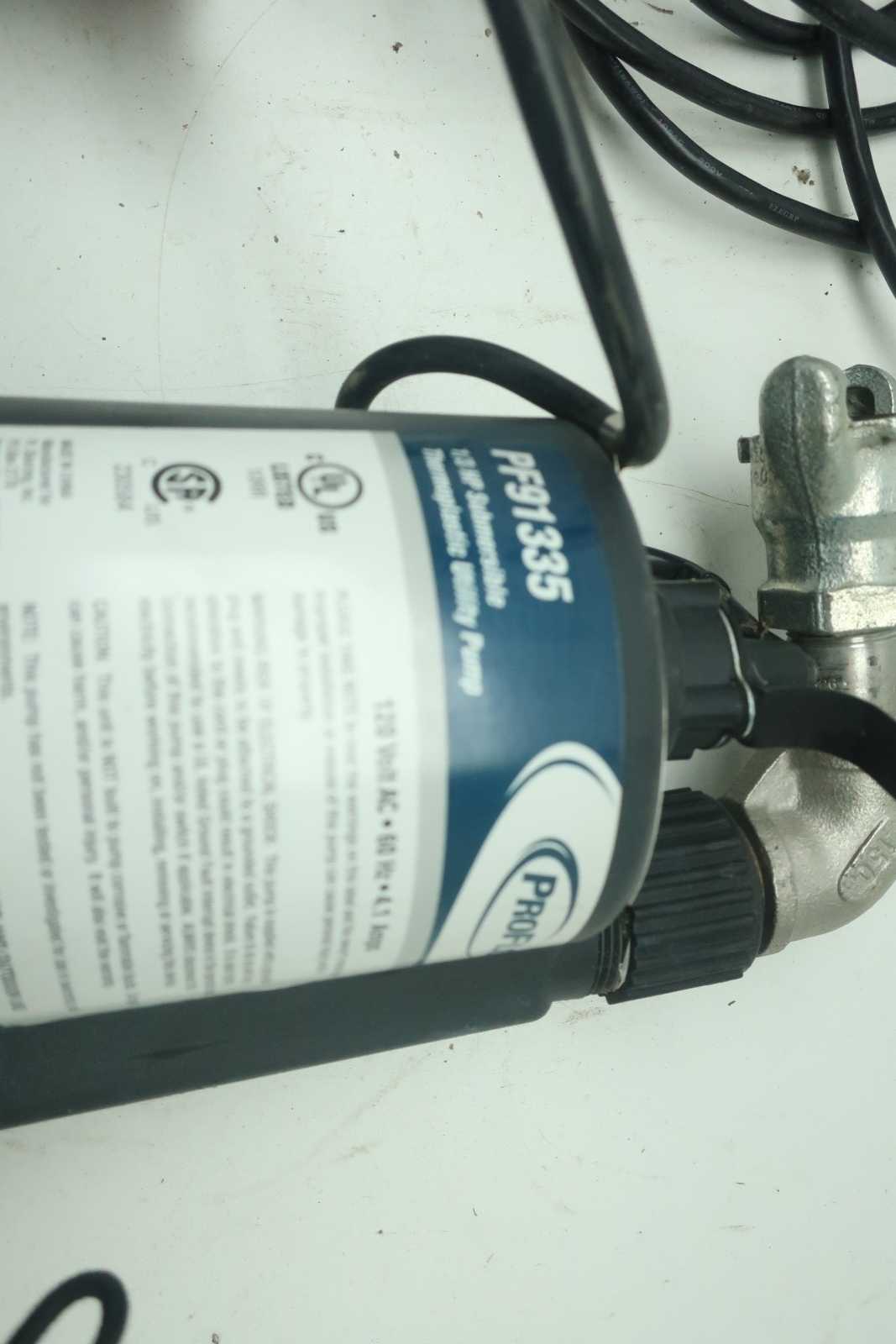 PROFLO 1/3 HP SUBMERSIBLE THERMOPLAST UTILITY PUMP PF91335 - SUBMERSIBLE PUMP