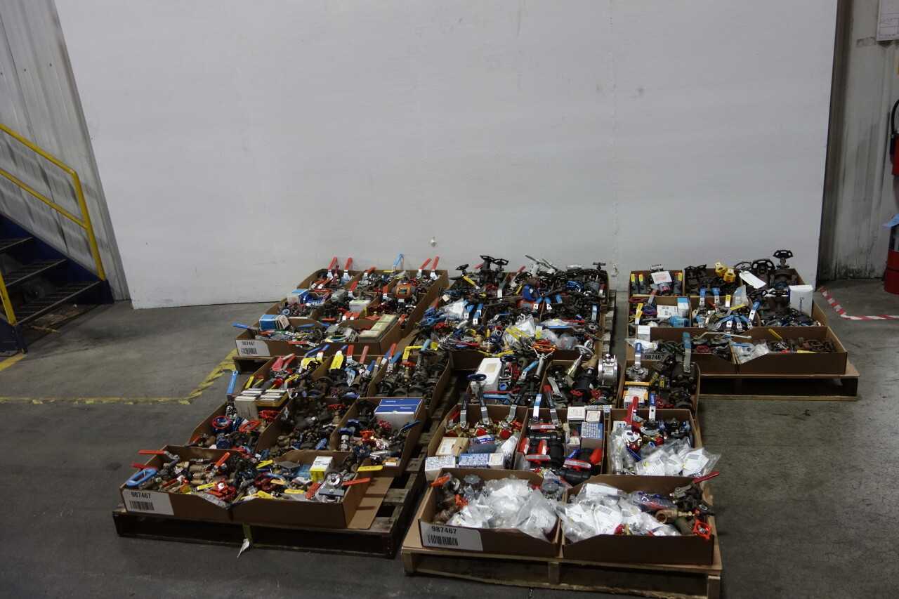 5 PALLETS OF ASSORTED VALVES - VALVES