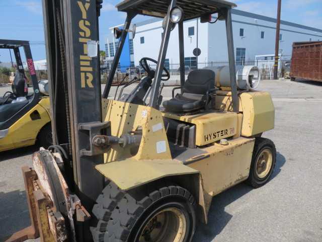 Hyster Fork Lift with 48" Forks - FORKLIFTS