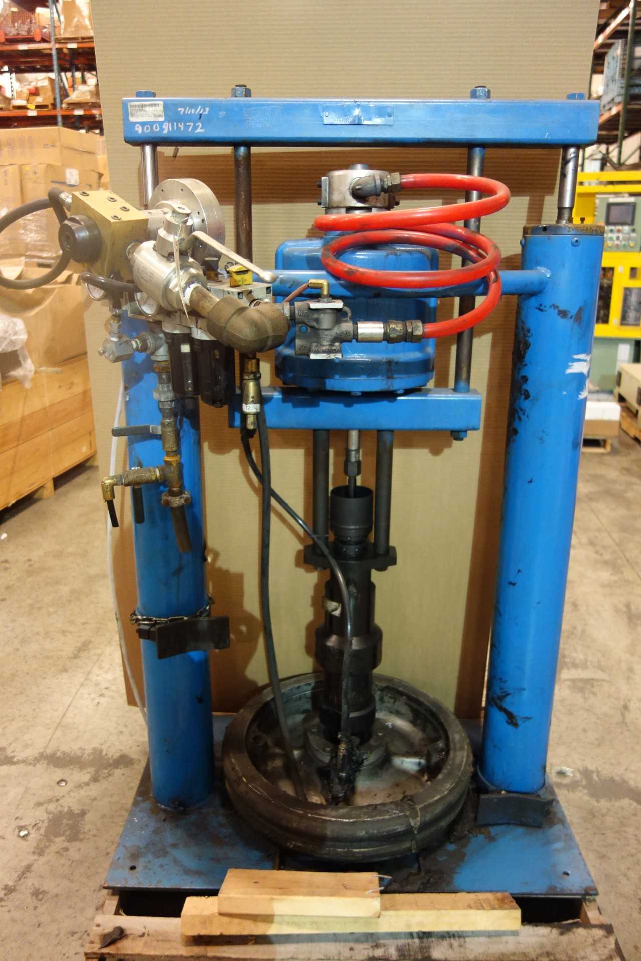 1 PALLET OF JOHNSTONE S1-10-HDE GREASE WITH PNEUMATIC CROSSOVER - PUMPS