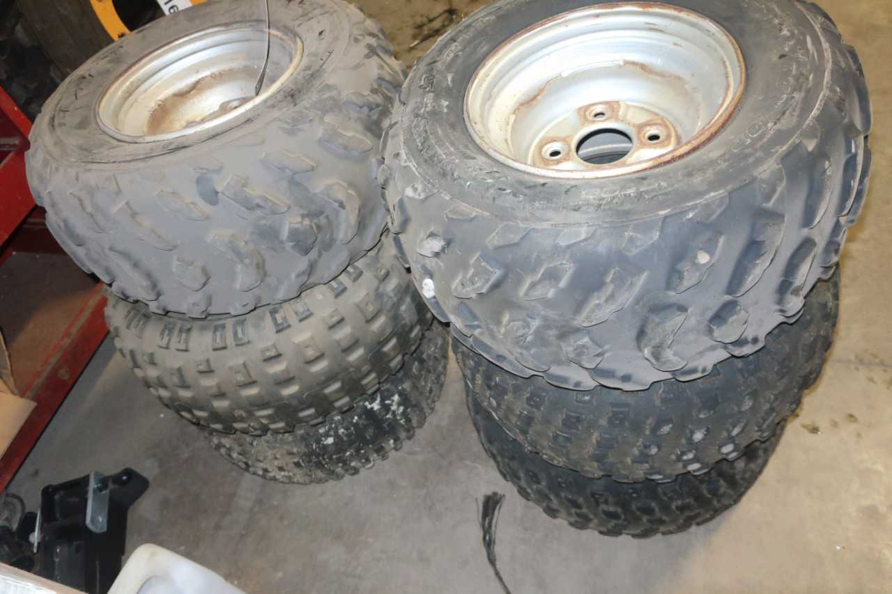 LOT OF 6 ASSORTED ATV TIRES - MISCELLANEOUS