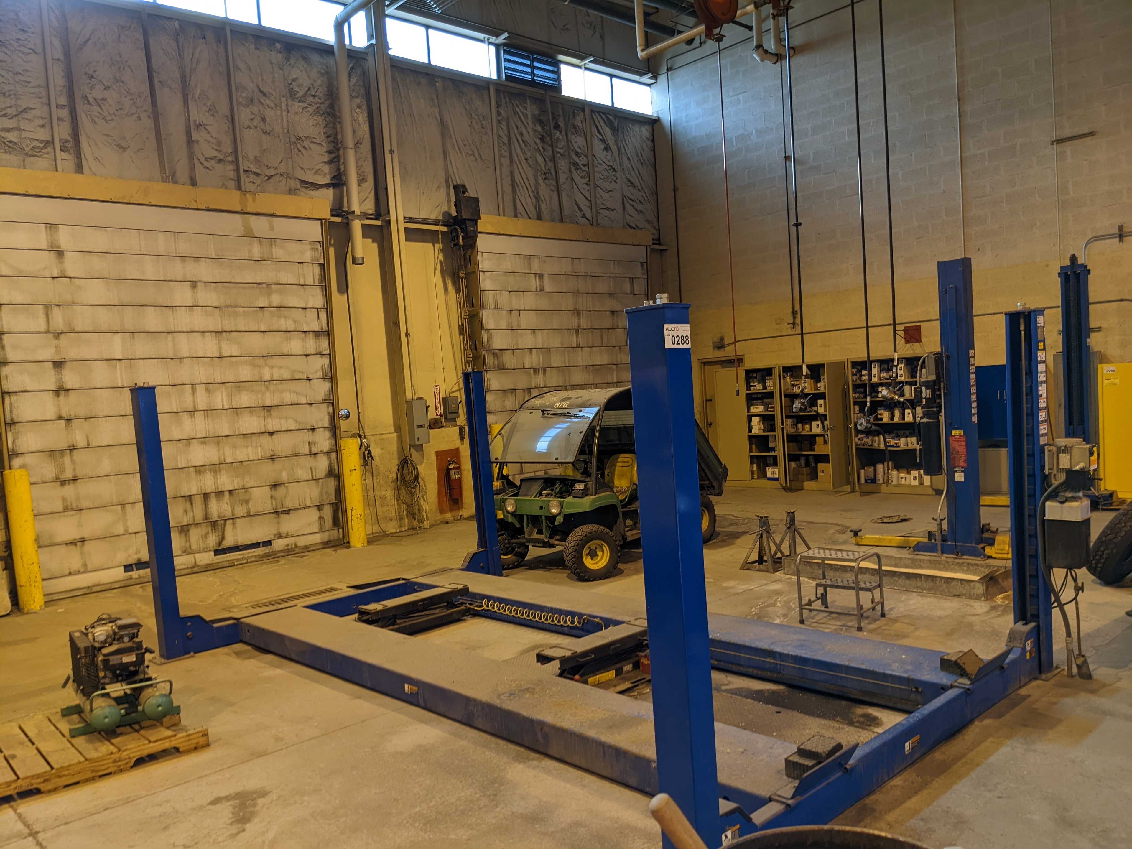 AUTOMOTIVE LIFT - CONSTRUCTION