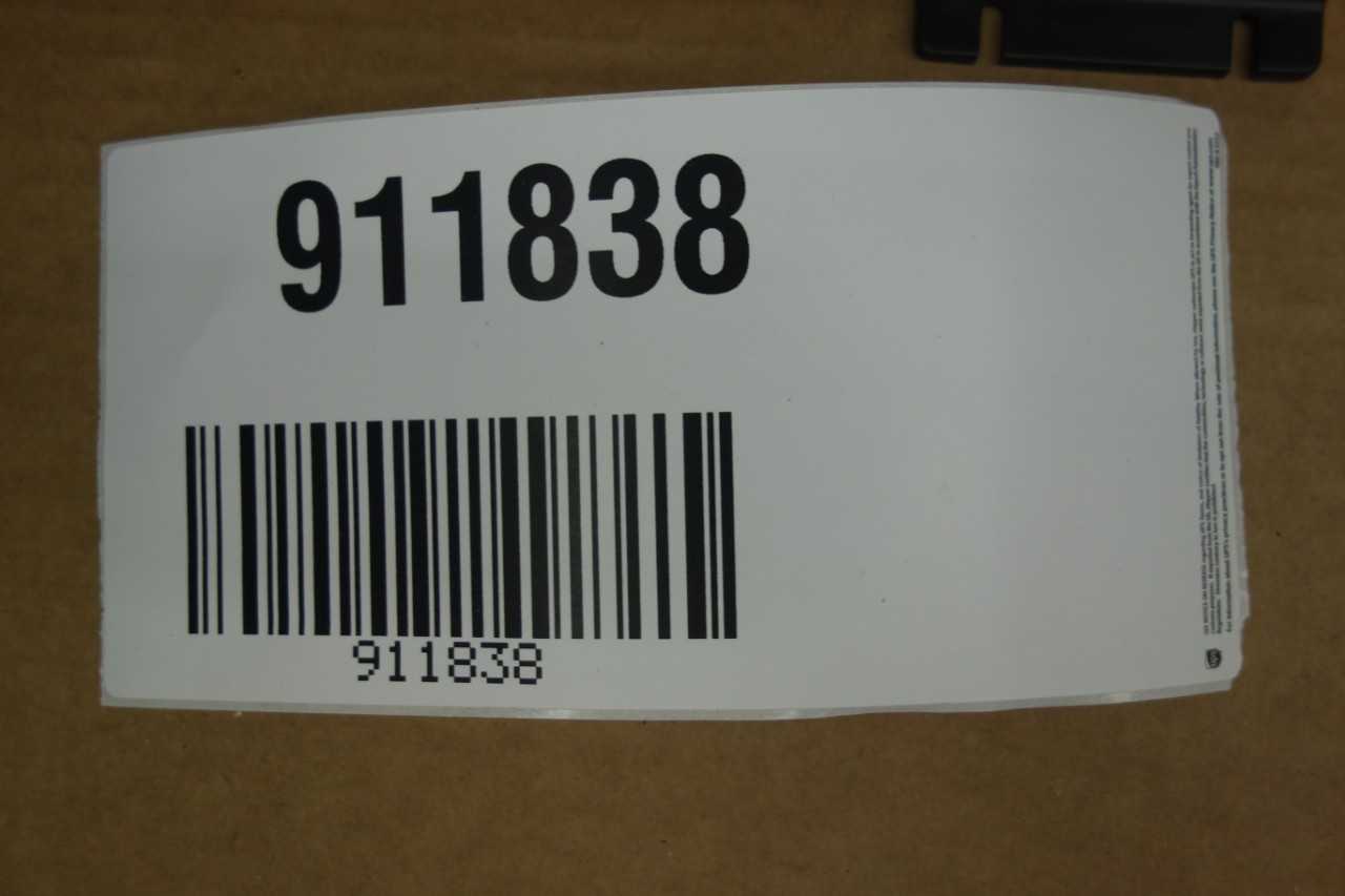 LOT OF 8 INTERNATIONAL CONFIGURATIONS 57206 POWER OUTLETS - ELECTRICAL COMPONENTS
