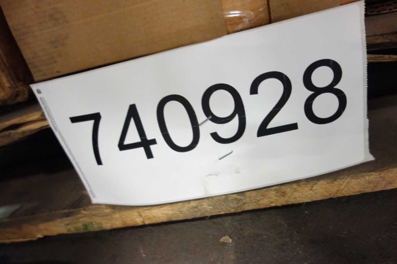 2 PALLETS OF ASSORTED GEAR REDUCERS, BUSHINGS, ROLLER CHAIN, SPROCKETS- MARTIN, LOVEJOY - GEAR REDUCERS