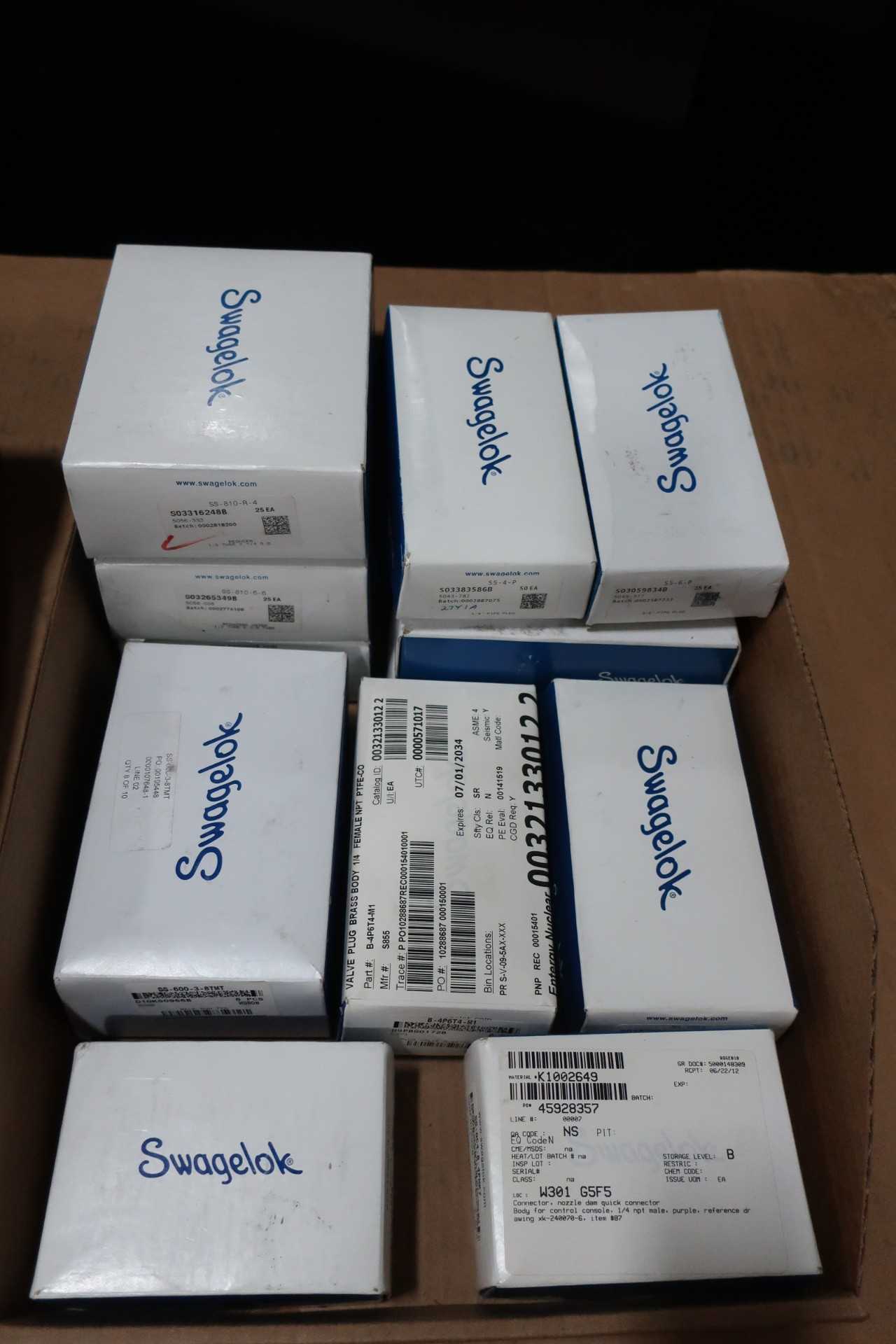 LOT OF ASSORTED SWAGELOK FITTINGS - PROCESS EQUIPMENT