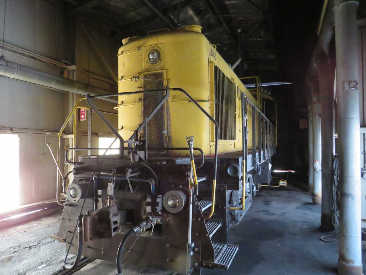 GENERAL ELECTRIC 8760 FREIGHT TRAIN CAB - MISCELLANEOUS