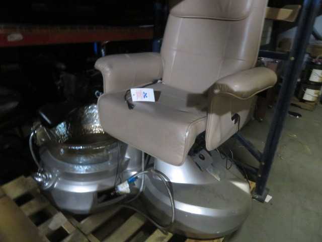 Salon Chair and Water Bath for Feet - MISCELLANEOUS