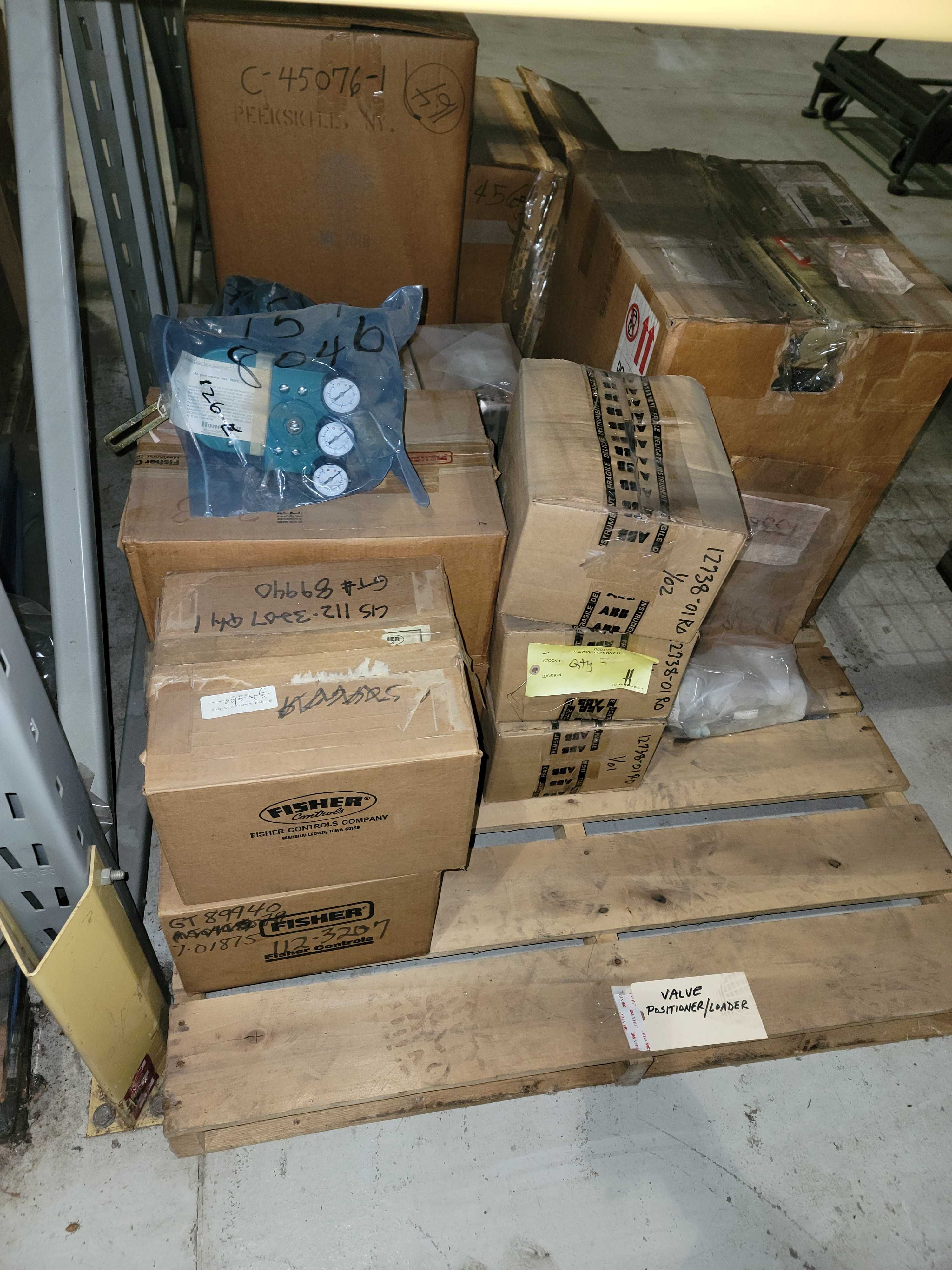 LOT OF MOTOR STARTERS, CONTACTORS, SWITCHES, VALVE POSITIONERS/LOADERS, SPLICE KITS QTY 2 PALLETS - INDUSTRIAL PARTS