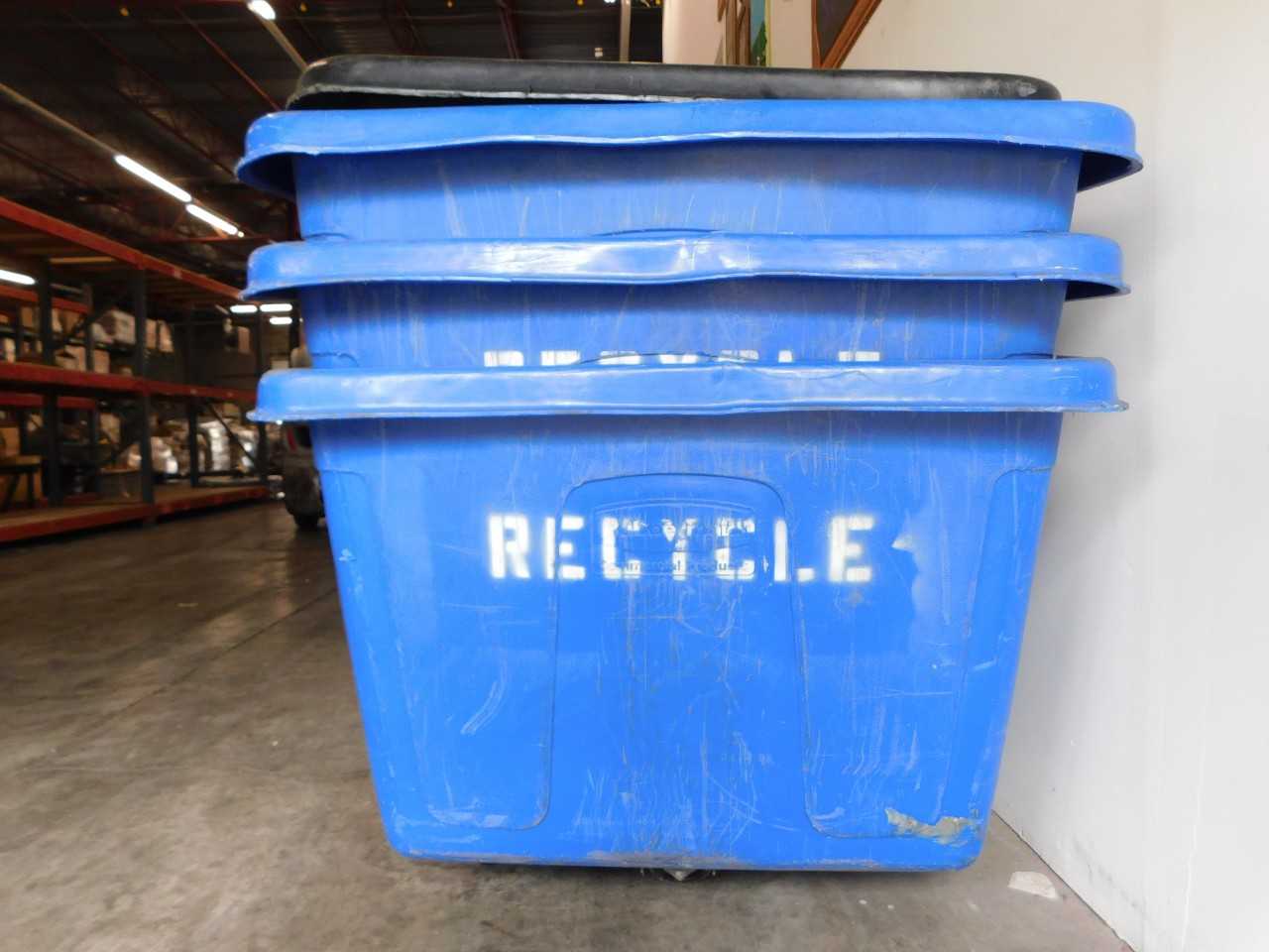 [Rubbermaid] 6 Recycling Cube Trucks - HYDRO EXCAVATOR TRUCKS