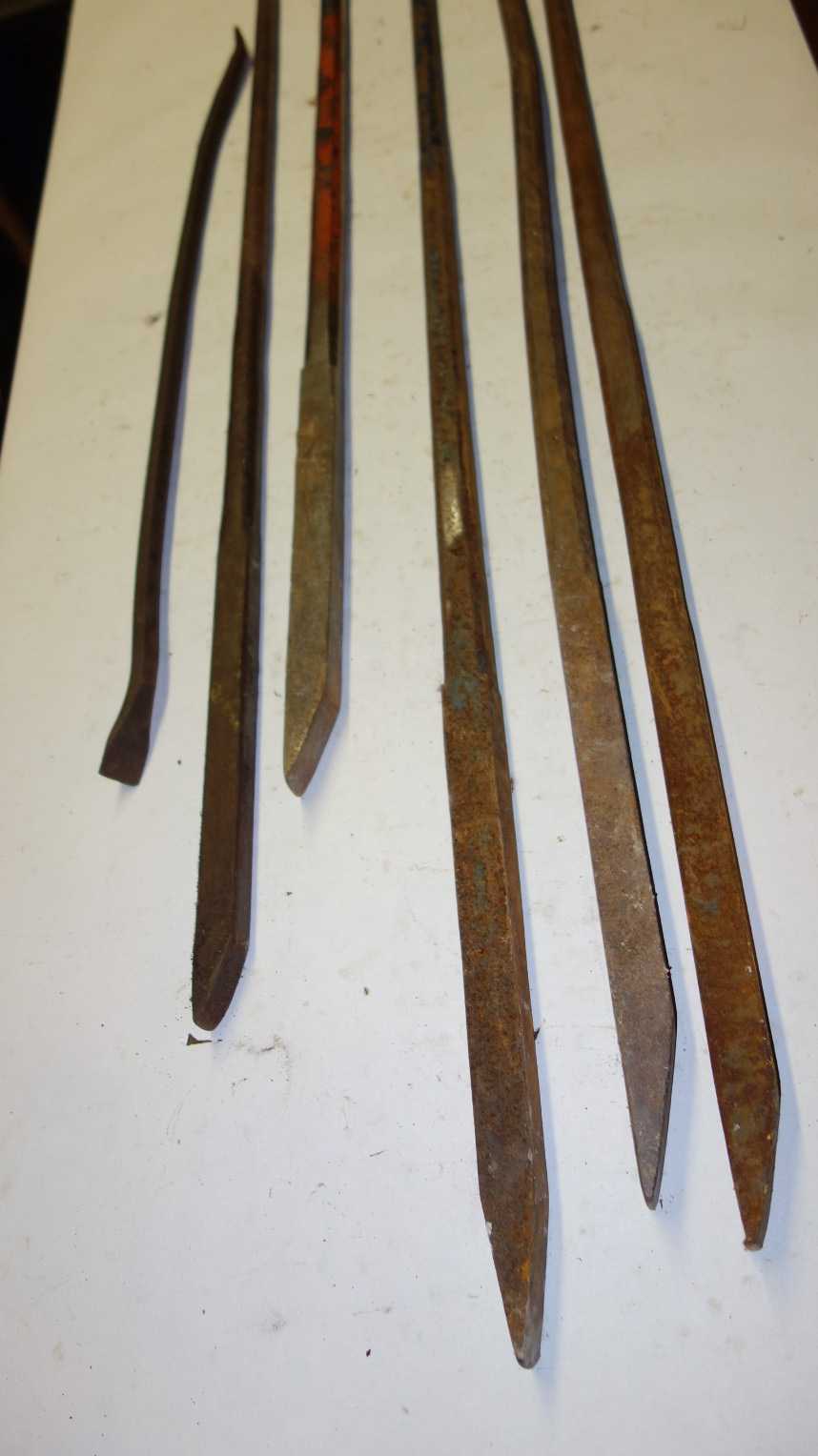 LOT OF 6 ASSORTED PRY BARS - HAND TOOLS