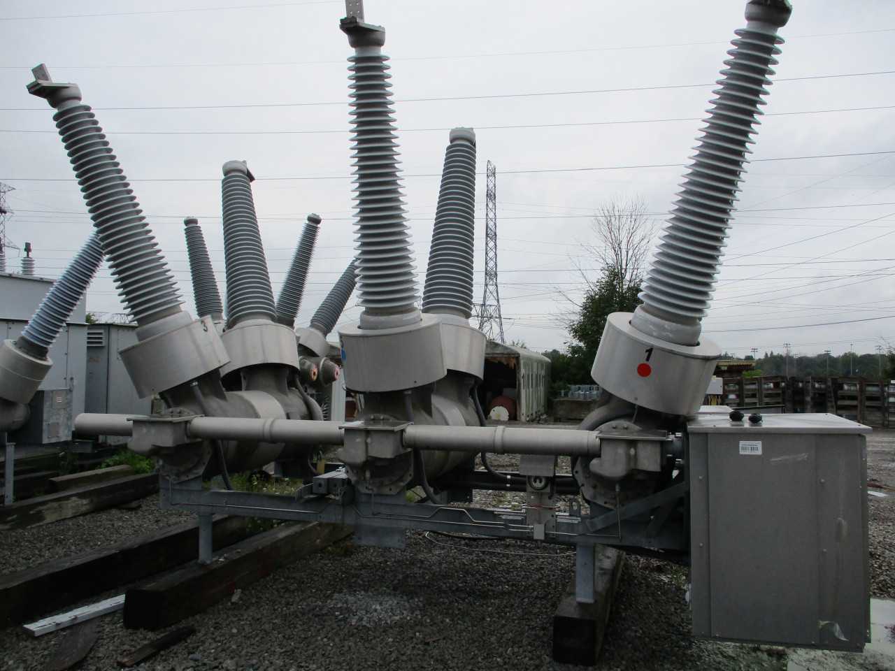 ALSA SF6 Breaker. Type HGF-1014. 242KV, 3000A. 60hz. - CIRCUIT BREAKERS