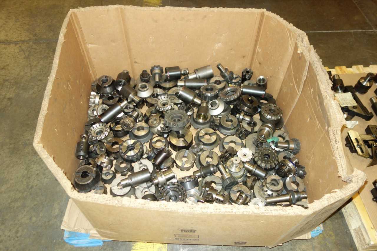 1 PALLET OF ASSORTED TOOL HOLDERS  CUTTERS  MILLING MACHINING TOOLS  SANDVIK - ELECTRIC POWER TOOLS