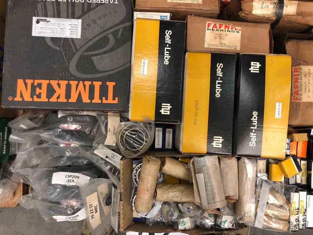 1 pallet of assorted bearings - BEARINGS