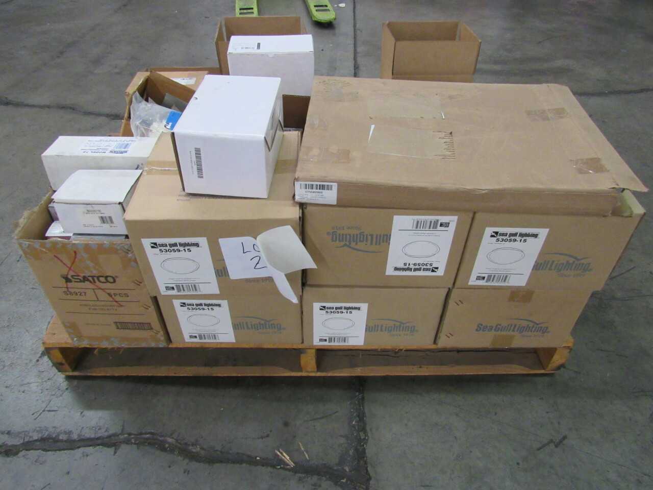 Pallet of 148x Assorted Electric Fans, Lights, LEDs, Electric Motors, Cables & More - ELECTRIC MOTORS
