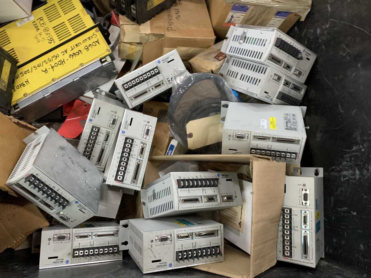 CRATE OF MISC ELECTRICAL AUTOMATION EQUIPMENT ALLEN BRADLEY DRIVES - MISCELLANEOUS