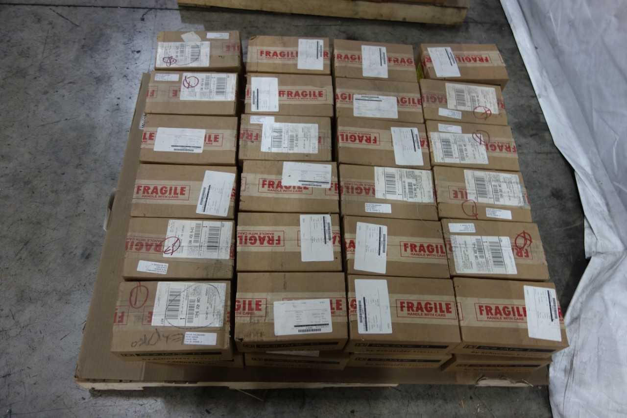 LOT OF 48 NEW IN BOX SQUARE D FHL2600MV MOLDED CASE SWITCHES - ELECTRICAL COMPONENTS