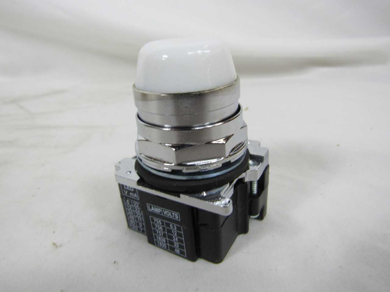 Quantity of 7 New Surplus Eaton 10250T197HLWG24 Indicating Light LED Lamp 24V White - LIGHTING