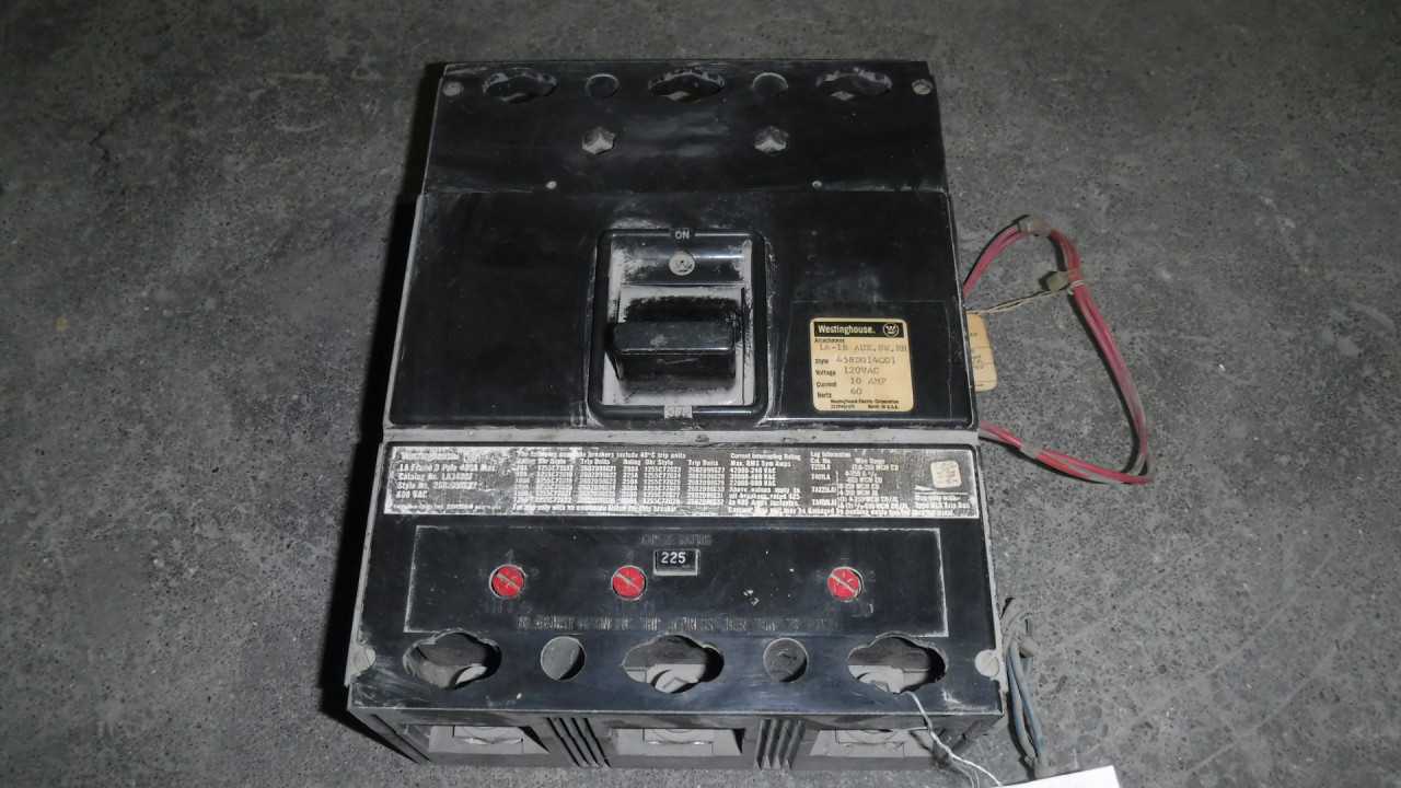 225 Amp Westinghouse Circuit Breaker - CIRCUIT BREAKERS