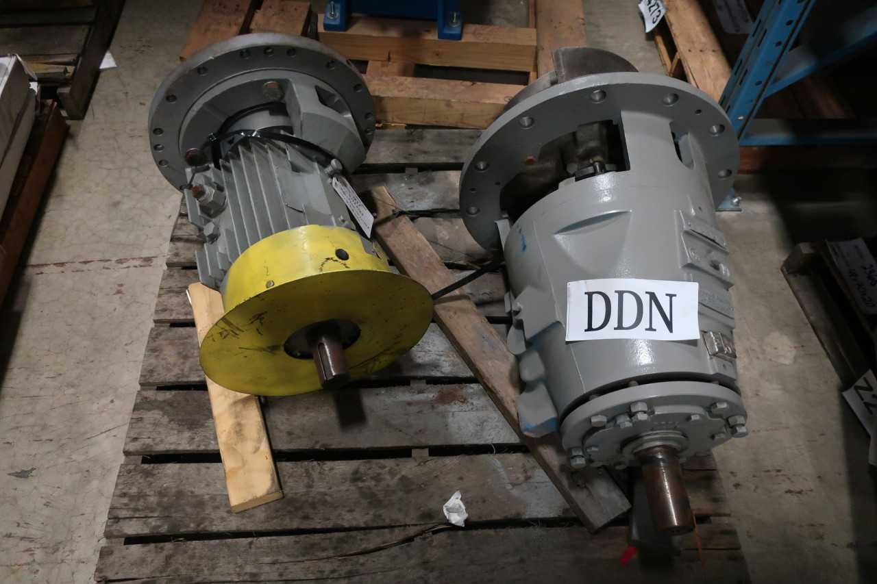LOT OF 2 GOULD PUMPS - PUMPS
