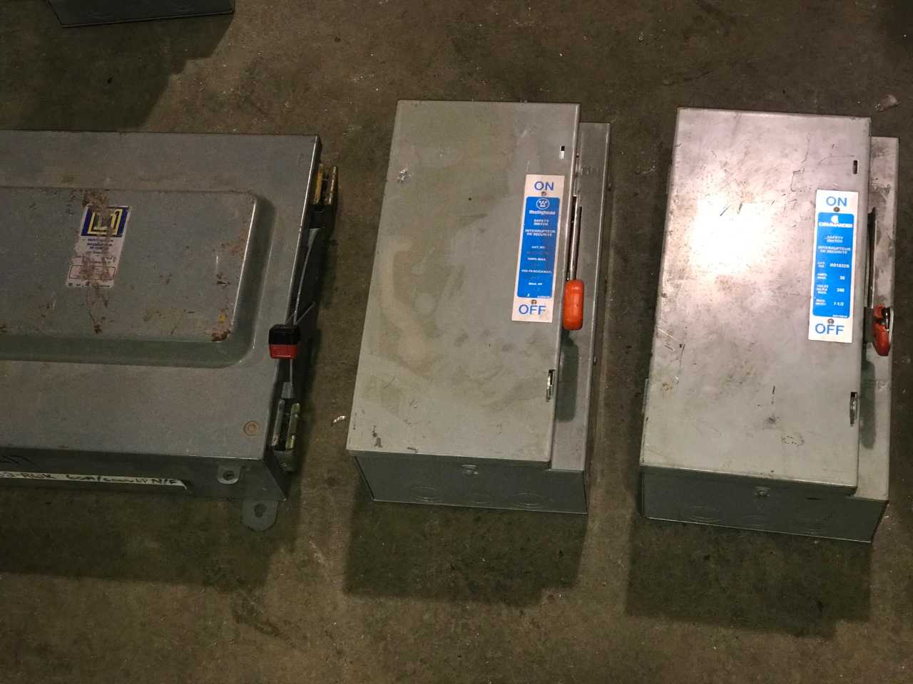 SQUARE D/ COMMANDER/WESTINGHOUSE SAFETY SWITCHES (QTY 3) - SAFETY SWITCH