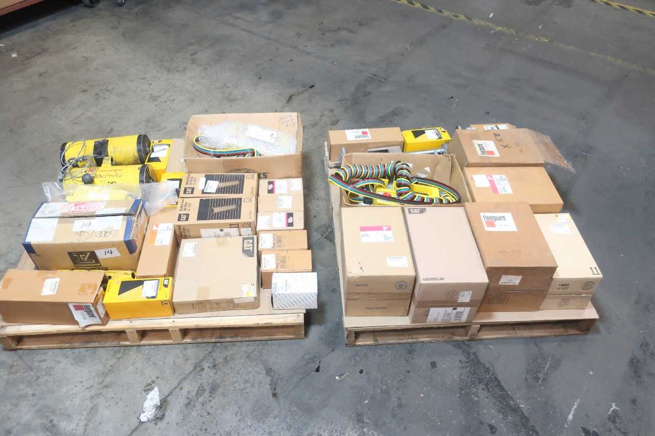 2 PALLETS OF MISCELLANEOUS MATERIAL HANDLING EQUIPMENT - FILTERS,TOOL BALANCER, HOISTING,HOIST REMOTE - NATIONAL, FLEETGAURD, CATERPILLAR - LIFTING EQUIPMENT