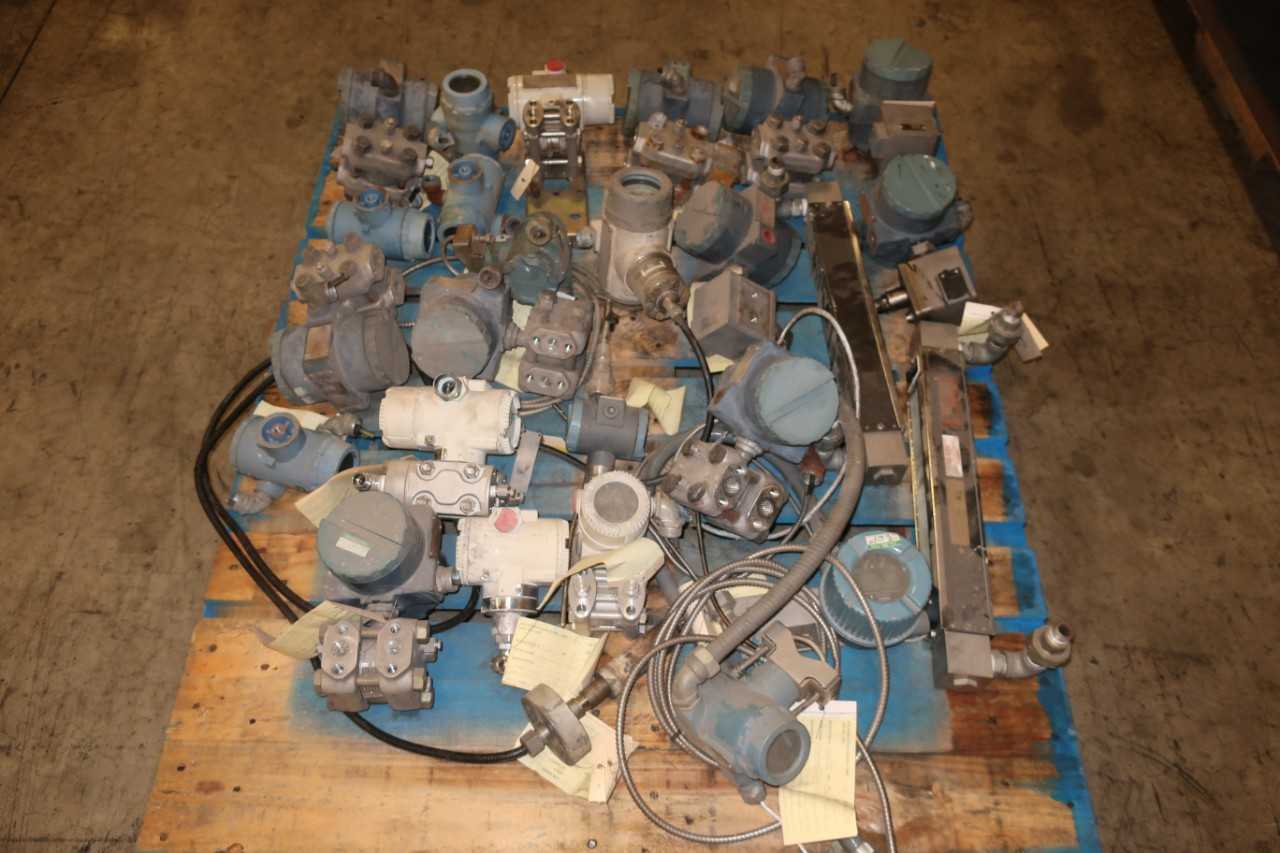1 PALLET OF ASSORTED TRANSMITTERS ROSEMOUNT HART TAYLOR - INSTRUMENTATION