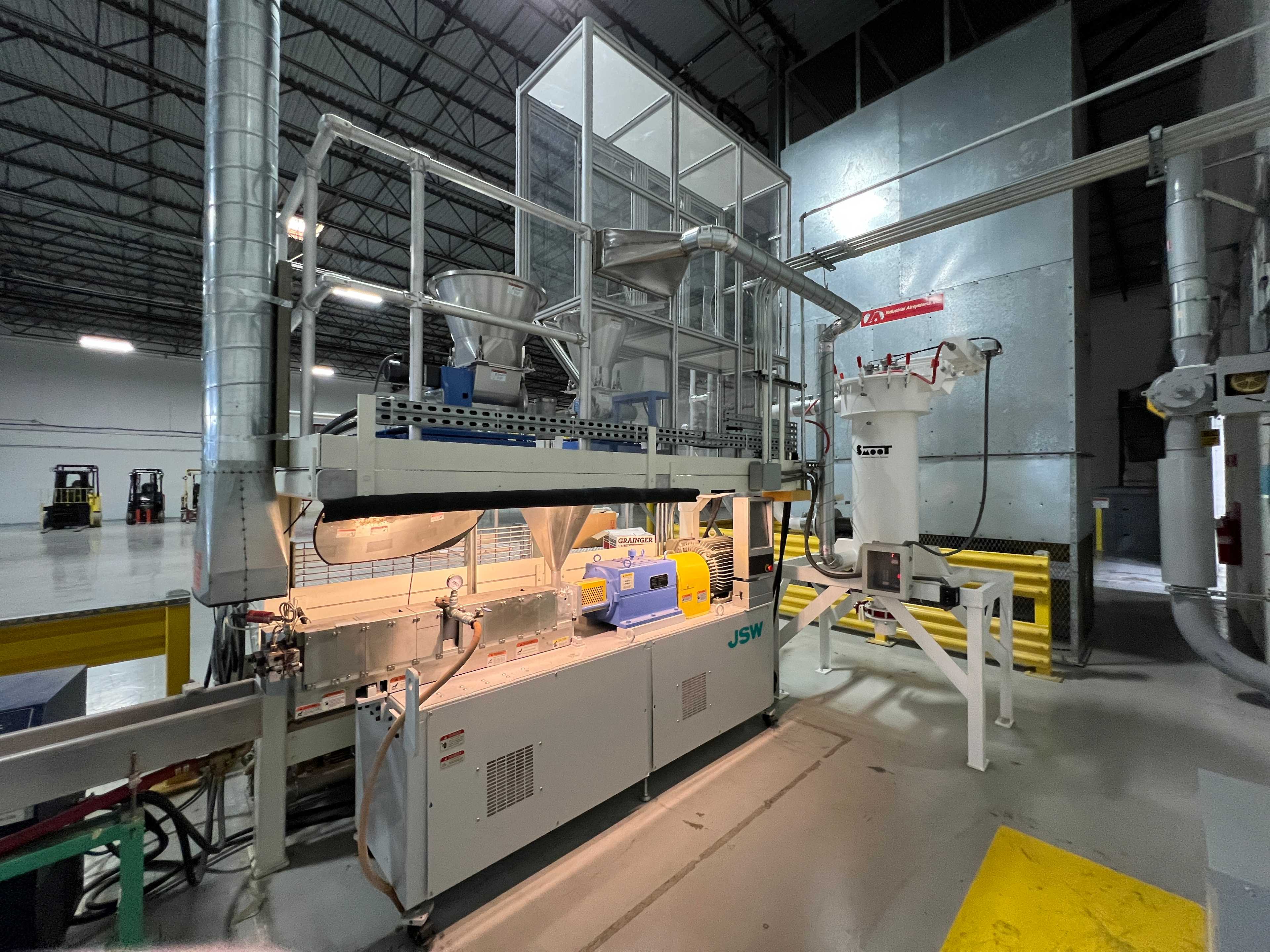 BULK LOT OF ENTIRE 2014 COMPOUNDING LINE (SUBJECT TO BID CONFIRMATION) - ELECTRIC POWER TOOLS