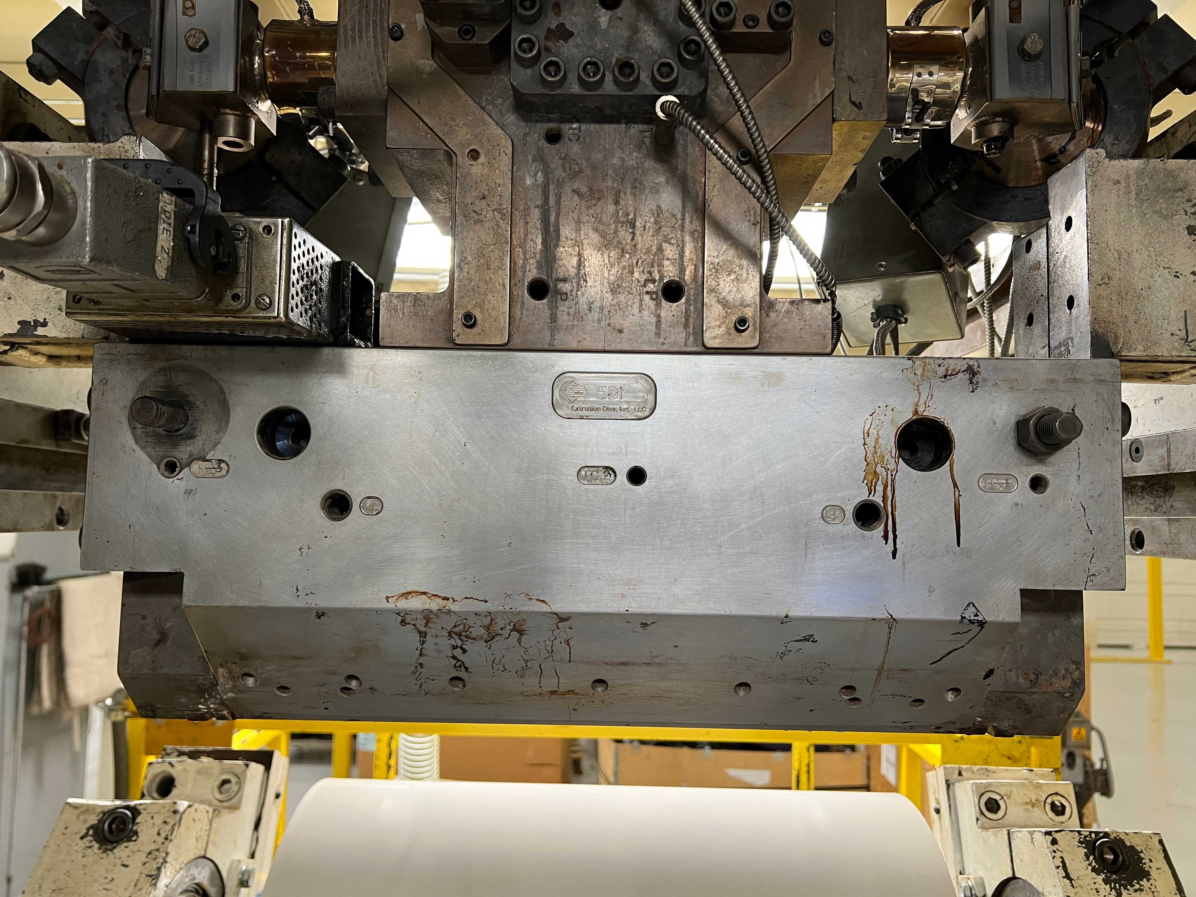 2002 NORDSON EDI 1800 ULTRAFLEX 40 SINGLE-CAVITY CO-EXTRUSION DIE WITH FEEDBLOCK - CAVITY PUMP