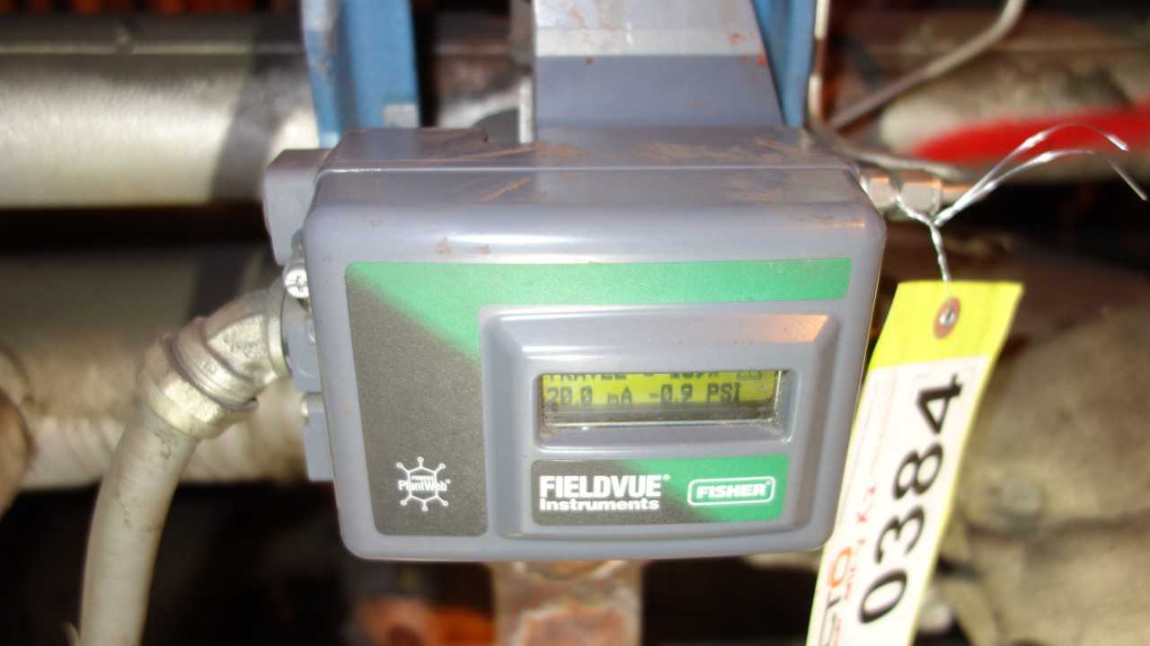 LOT OF 2 FISHER DVC2000 DIGITAL VALVE POSITIONER - CONTROL VALVE