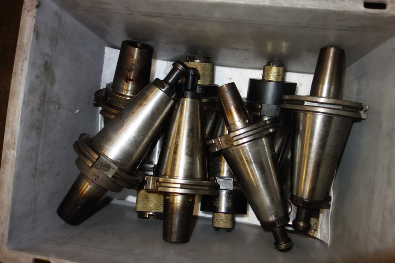 LOT OF ASSORTED CAT 50 TOOL HOLDERS - MACHINING ACCESSORIES & TOOLING