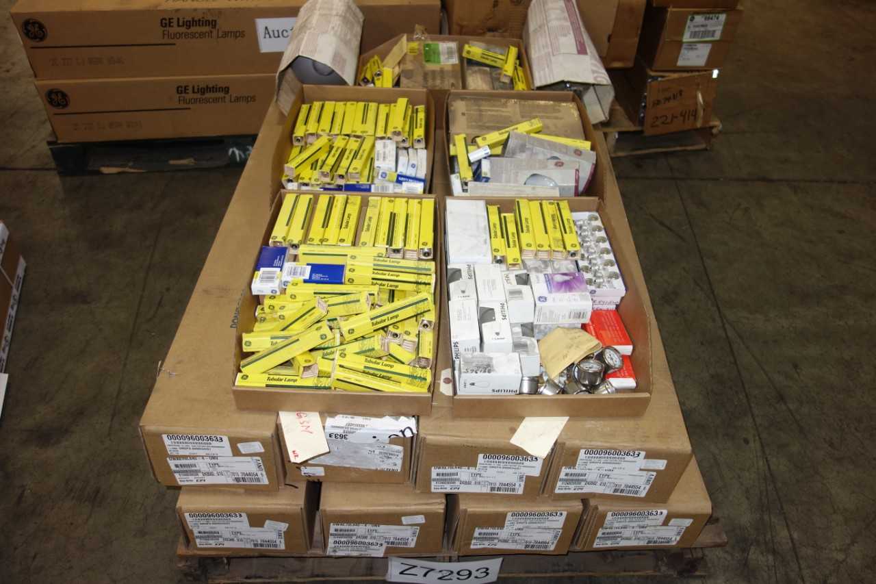 3 PALLETS OF ASSORTED LIGHTBULBS FLOURESCENT, GE - LIGHTING